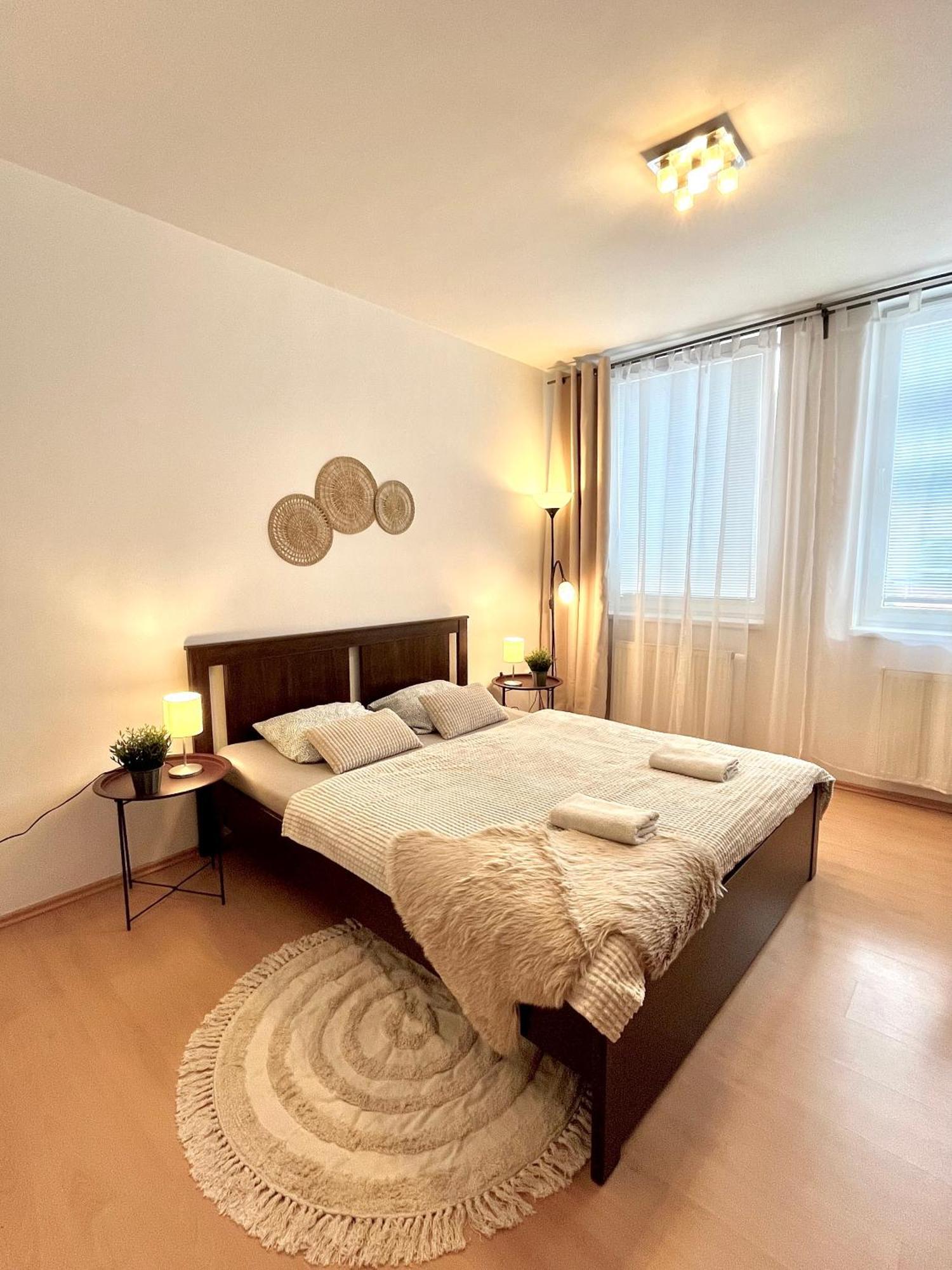 Apartment Tina - Old Town, Ac, Free Private Parking Bratislava Exterior photo