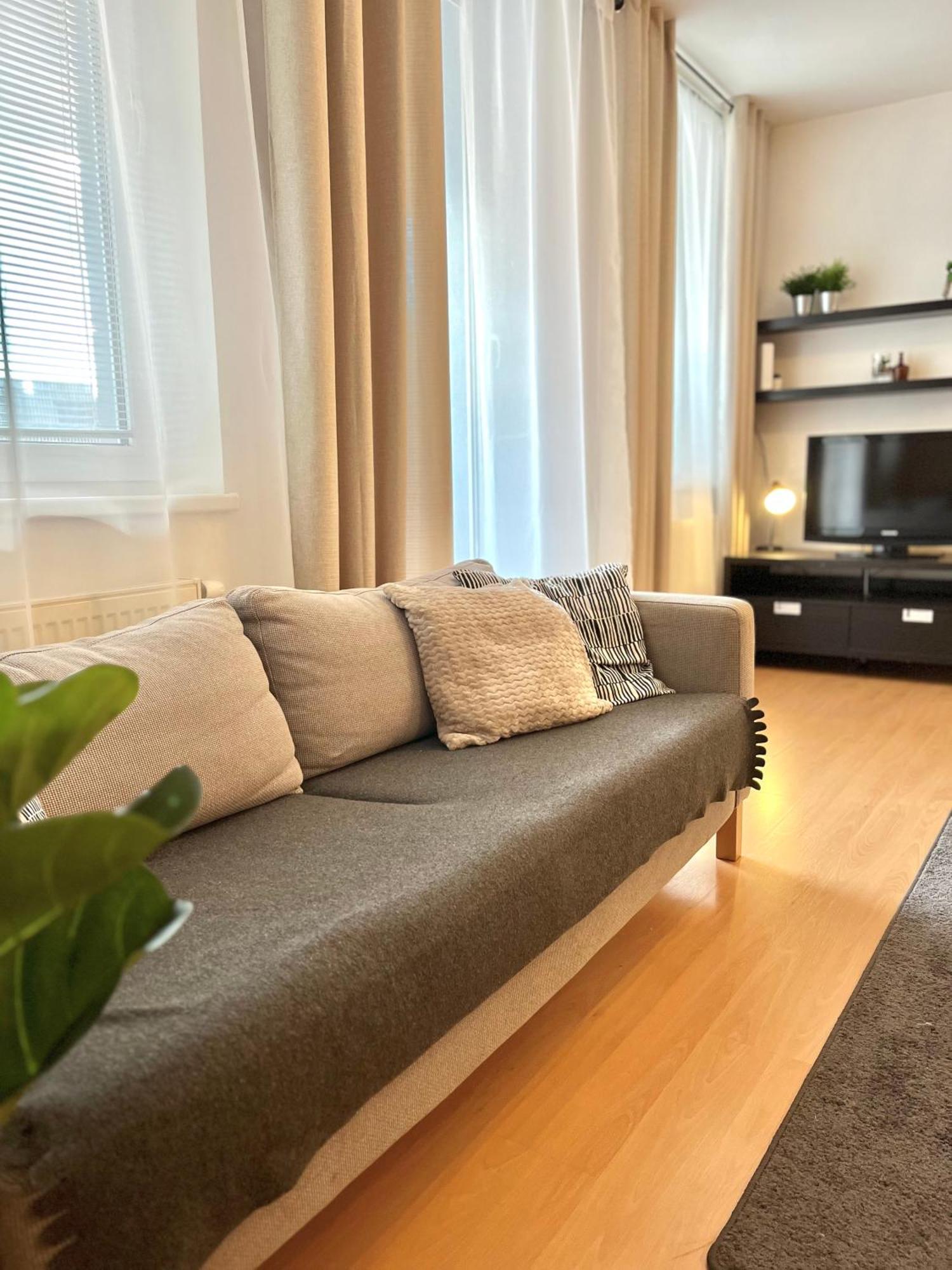 Apartment Tina - Old Town, Ac, Free Private Parking Bratislava Exterior photo